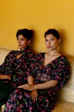 Recycled Plisse Pussy-Bow Blouse -TUKE BAZAAR Sales Store 49a 25195d6a d7a8 4b58 8616 4c54ba9d65dc