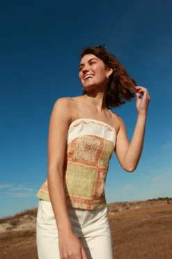 Allison Linen Blouse