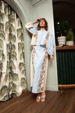 Taylor Blouse -TUKE BAZAAR Sales Store IMG 4100Large2