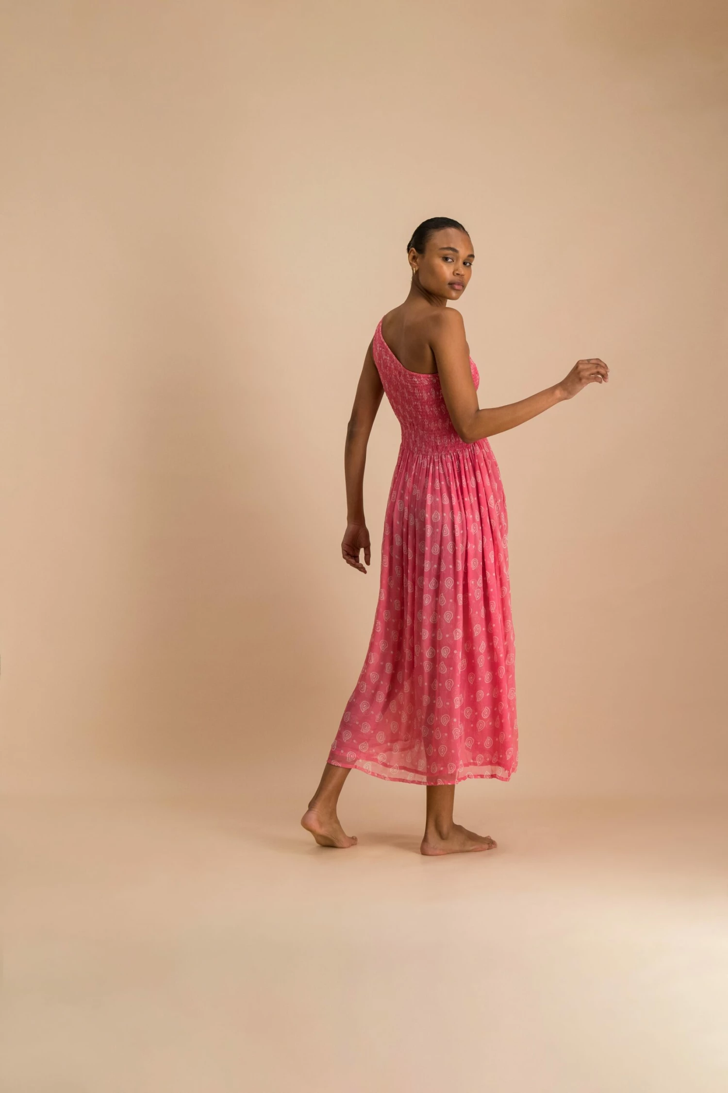 TARA DRESS - BUBBLEGUM PINK 6 TARA DRESS - BUBBLEGUM PINK - Image 6