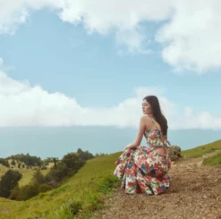 Courtney Ruffled Top 14 Courtney Ruffled Top -TUKE BAZAAR Sales Store MtTam 23095 136 2013