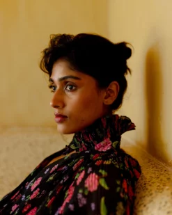 Recycled Plisse Pussy-Bow Blouse -TUKE BAZAAR Sales Store NA014 BlackWildberry 5 31037d1b 8a79 4b9c a284 788b18b1b0e0