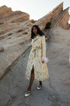 Jacquard Pink Coat -TUKE BAZAAR Sales Store OL H3505 scaled