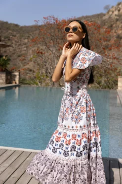 V-Neck Maxi- Paradiso Navy -TUKE BAZAAR Sales Store Paradiso Navy V Neck Maxi273 copy 59c005bd 6f15 4cb7 8b46 8dd28e756629 scaled