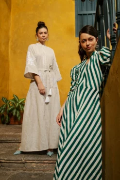 Swan Dress 12 Swan Dress -TUKE BAZAAR Sales Store custom resized 58d0160a 3fe3 4d6e 809a 679376affcc1 scaled